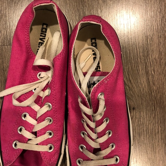 Pink Converse - Picture 6 of 7